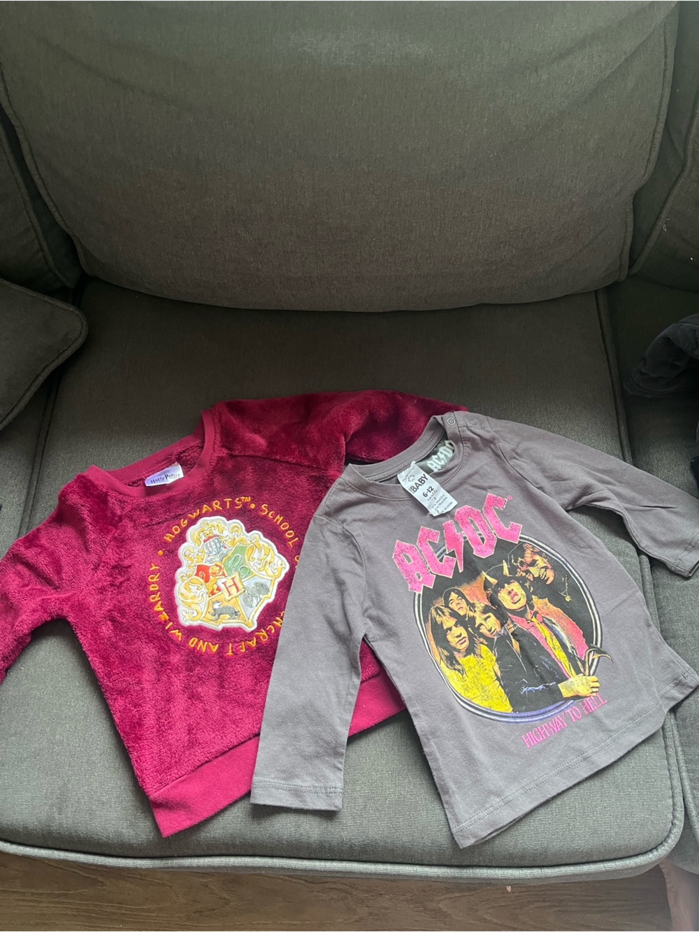 AC/DC Graphic Long Sleeve Tee & Gryffindor Crest Sweatshirt - Gray & Maroon